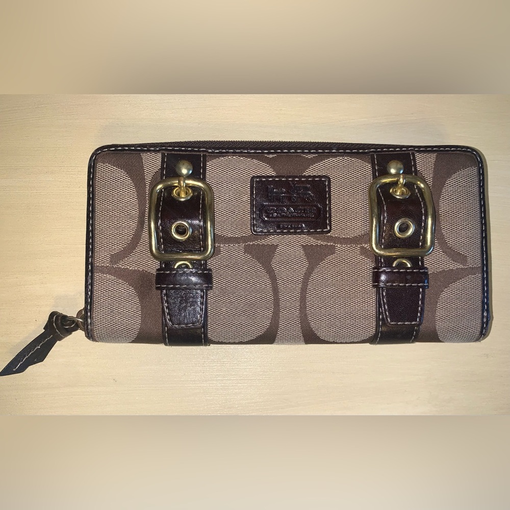 Coach Wallet in Signature Jacquard w/ Leather Straps
